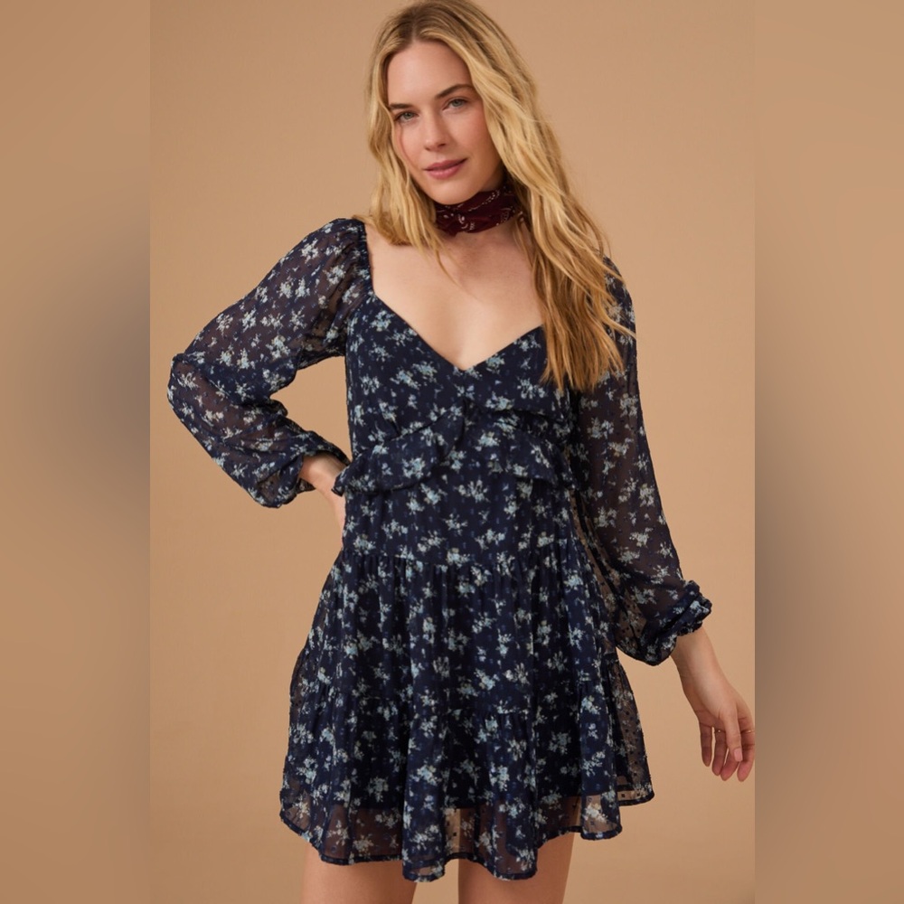 Altar'd State
Ashton Floral Mini Dress
Womens size XL
